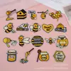 Parches de Tela Bordados Pegatinas de Tela Bordadas Abeja de Dibujos Animados Venta al por Mayor Hechos a Mano Decorativos Parches Autoadhesivos Pegatinas Accesorios para Ropa
