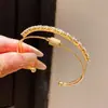 Pulseira de Punho Aberto Coração de Zircônia Estilo Levemente Luxuoso Pulseira Versátil Exquisita Francesa Moda Alto Padrão Joias de Nicho Atacado