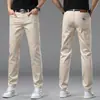 Jeans casuales de hombre de marca italiana de alta gama, color café, verano 2026, delgados, elásticos, corte slim