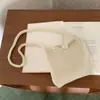 Nova bolsa de telefone de tricô feita à mão estilo coreano para outono/inverno, moderna e fofa, perfeita para usar no ombro ou transversalmente