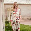 [Perro de Navidad] Pijama Estilo Ins para Mujer Traje de Pantalón Largo de Manga Larga para Primavera y Otoño Cuello Imitación Seda Conjunto de Ropa para el Hogar para Mujer