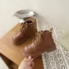 Botas Martin para Niñas 2026 Botas Nuevas para Niños Otoño Estilo Británico Botines Negros de Media Pantorrilla Botas de Cuero Botas Individuales con Estilo