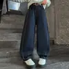 Calça Jeans Feminina Outono 2026 Nova Estilosa Média e Grande Infantil Solta Fashionável Cor Sólida Elástica Calça Jeans de Perna Curva