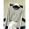 Camiseta de Manga Larga a Rayas Colorblock Hombro Normal 100% Algodón Moda Femenina Versátil Base Azul Marino Otoño