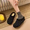 Zapatos Birkenstock de Suela Gruesa con Plataforma Interior para Mujer, Pantuflas de Piel, Calzado para Exteriores, Nuevo Estilo 2026, Invierno, Felpa Adicional para Calidez, Pantuflas de Algodón Cerradas