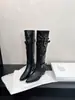 Zapatos para Mujer 2026 de Moda Puntiagudos Fruncidos Hasta la Rodilla Estilo Coreano Estilo Occidental Nuevas Botas de Mezclilla Hebilla Tacón Grueso Aumento de Altura