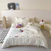 Estilo Ins Fofo Algodão Lavado Roupa de Cama de Algodão Toalha de Algodão Capa de Colcha Bordada Novo Estilo Lençol de Cama Conjunto de Quatro Peças 4