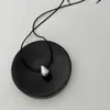 Estilo Minimalista Genial Metal Brillante Gota de Agua Cordón de Cuero Negro Collar Lujo Ligero Personalidad Avanzada Cadena de Lana Ajustable