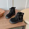 Botines Cortos de Gamuza Redondos para Niños 2026 Nuevo Estilo de Otoño Unisex Versátiles de Media Pantorrilla Modernos Atractivos Botas Martin