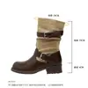 Botas de Moda com Bico Redondo, Patchwork e Salto Bloco para Mulheres 2026 Outono/Inverno Novo Estilo Fivela Versátil Afuniladas com Franzidos no Tornozelo Botas de Cavaleiro