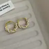 Pendientes Pequeños de Perlas de Lujo Ligero Estilo Francés Estilo Ins con un Diseño de Nicho Suave y Exquisito, Brazaletes de Oreja Versátiles de Moda para Mujeres