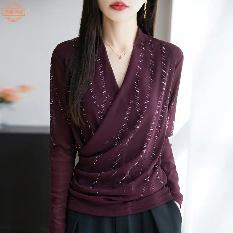 复制_长袖网纱V领显瘦打底衫女气质交叉领纯色上.jpg