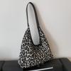 Bolsa com estampa de leopardo feminina, grande capacidade, 2024, nova bolsa de compras casual de outono e inverno, bolsa tote para trabalho e deslocamento
