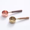 Taza Medidora Oro Rosa Acero Inoxidable Nogal Juego Cucharas Medidoras Utensilios para Hornear Cuchara con Escala para Hornear Cuchara Medidora con Mango de Madera para Hornear