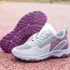 Primavera e Outono Novos Sapatos de Tecido Antigos de Pequim Sapatos de Caminhada de Sola Macia Antiderrapante para Meia-Idade e Idosos Sapatos Esportivos Femininos Leves e Confortáveis para Mães