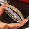 Pulsera de Hebilla con Raya Retorcida Nicho Lujo Ligero Pulsera de Tacto de Alta Gama Diseño Exquisito Simple Moda Pulsera Versátil