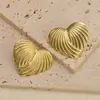 Pendientes Dorados en Forma de Corazón Estilo Europeo y Americano, Pendientes de Botón de Alta Gama para Mujer, Pendientes de Acero Inoxidable de Lujo Ligero, Personalización Profesional de Joyería
