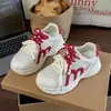 Zapatos de Entrenamiento Alemanes Transpirables de Suela Gruesa Estilo Retro para Mujer 2026 Nuevos de Primavera Versátiles de Caña Baja que Aumentan la Altura Zapatos para Correr