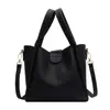 Bolsa de Grande Capacidade Feminina Outono e Inverno 2022 Nova Moda Bolsa Transversal Bolsa de Mão Balde Feminina