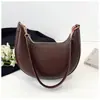 Bolsa de Mão Transfronteiriça Nova Moda Estilo Nicho para Sair, Bolsa Meia-Lua Chic Retrô, Bolsa de Ombro/Axila de Alto Valor para Mulheres