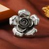 Anel de flor tridimensional aberto retrô para mulheres 2024 Inverno e primavera novo design de nicho online acessórios de viagem vermelhos moda