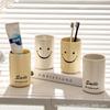 Copo para enxaguante bucal com rosto sorridente cerâmica atacado copo para escova de dentes criativo simples doméstico copo de lavagem escova de dentes Copo de Dente Copo de Dente casal