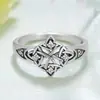 Anillo Retro de Plata Tailandesa con Nudo Celta Trinity Zhenrong Amuleto Celta de Bruja Europeo y Americano Anillo de Diamante