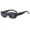 Gafas de sol de moda europeas y americanas nuevas con montura pequeña para hombre y mujer, gafas de sol de moda para fotos callejeras, gafas de sol retro cuadradas pequeñas