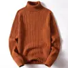 Suéter masculino de gola alta liso, top de tricô outono/inverno, design de gola dupla, camada base casual, estiloso e versátil