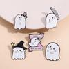 Bonita insignia de la serie de Halloween con forma de fantasma blanco de dibujos animados, abrigo, mochila, decoración, bufanda fija con hebilla