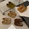 Populares zapatillas Birkenstock de moda retro de cobertura total para mujer, nuevos mocasines casuales versátiles slip-on de otoño 2026