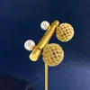 Fuente en Vivo Medio Antiguo D Hogar Estilo Coreano Perla Colgante Hueco Completamente Diamante Pendientes Mujer Viento Frío Personalidad Pendientes