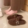 Pantuflas de Piel Planas con Hebilla de Moda para Mujer, Para Usar al Aire Libre 2026 Invierno Slip-on Mulas Perezosas con Peluche Adicional Pantuflas de Algodón