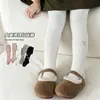 Leggings femininos outono e inverno fleece fino média espessura calça infantil com pé estilo coreano moderna plus espessa meia-calça outer wear para bebê menina