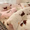 Juego de ropa de cama de cuatro piezas de terciopelo de leche, nuevo diseño de dibujos animados 2026, juego de sábana y funda de edredón de vellón de coral para invierno