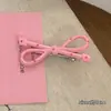 Horquillas Lote de Un Yuan Artículos de Puesto Callejero Accesorios para el Cabello Juego Completo Empaque Dibujos Animados Accesorios de Doble Cara Pinzas Pequeñas Accesorios para el Cabello de Niños Venta al por Mayor