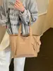 Outono de 2026 Nova Bolsa Casual Grande Capacidade Feminina de Ombro Único Bolsa Tote Transversal para Estudante Aula Trajeto Bolsas Femininas Atacado