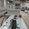 Máquina de prensado de tapas de plástico para botellas, máquina de termorretráctil para tapas de plástico de boca de botella, máquina de prensado de tapas de plástico con riel de cadena de túnel