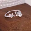 Anillo Estilo Xiaohongshu para Mujer con Incrustaciones de Diamante, Fresco y Dulce, Delicado y Versátil, Anillo Abierto Ajustable