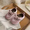 Zapatos de Princesa Dulces con Forma de Corazón, Estilo Coreano, Nuevos para Primavera y Otoño 2026, Redondos, con Lazo, Suela Suave, Pequeños de Piel, Modernos
