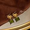 Pendientes de Botón de Lujo de Estilo Francés Vintage, Elegantes y Versátiles, Chapados en Plata con Diseño Elaborado, Pendientes de Declaración Hechos de Fábrica