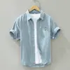 2535 Verano Simple y Versátil Color Puro Bordada Camisa de Manga Corta Estilo Japonés Holgada Casual Camisa de Media Manga Envío Directo