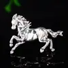 Broche del Zodiaco Retro de Éxito Instantáneo Broche de Animales Esmaltado de Moda Pin Elegante de Caballo Galopante Accesorios para Hombres