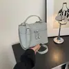 Bolso de Mano Pequeño Versátil de Alta Gama Transfronterizo para Mujer, Nuevo Estilo Primavera 2026 Bolso de Hombro Bajo el Brazo, Bolso Cuadrado Pequeño Popular Cruzado