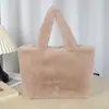 Bolsa tote feminina, bolsa de mão de pelo sintético de coelho, bolsa tote de pelúcia feminina outono/inverno, cor doce, bolsa de ombro e bolsa transversal versátil
