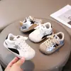 Zapatos de bebé para primavera y otoño, zapatos para caminar para bebés de 1 a 3 años para niñas, y zapatos deportivos para niños con suelas blandas, zapatos casuales para niños pequeños