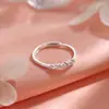 Anillo de Zirconia con Forma de Corazón con Incrustación de Zirconia con Forma de Corazón, Lujo Ligero, Dulce y Delicado, Venta Directa del Fabricante