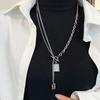 Collar largo de suéter de acero de titanio, cadena de suéter de diseño de nicho de moda para mujer, accesorios neutrales combinables de hip hop de moda para hombre