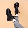 Botas Martin de sola grossa para mulheres, estilo britânico, nova coleção outono/inverno 2026, botas de neve forradas com fleece e espessadas, botins de sola macia, botas curtas que emagrecem