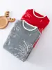 Nuevo Suéter de Punto de Lana Pura Otoño/Invierno 2026 Cuello Redondo Medio Alto Manga Larga Gris Ahumado Bloque de Color Incrustado Suéter de Lana para Niños